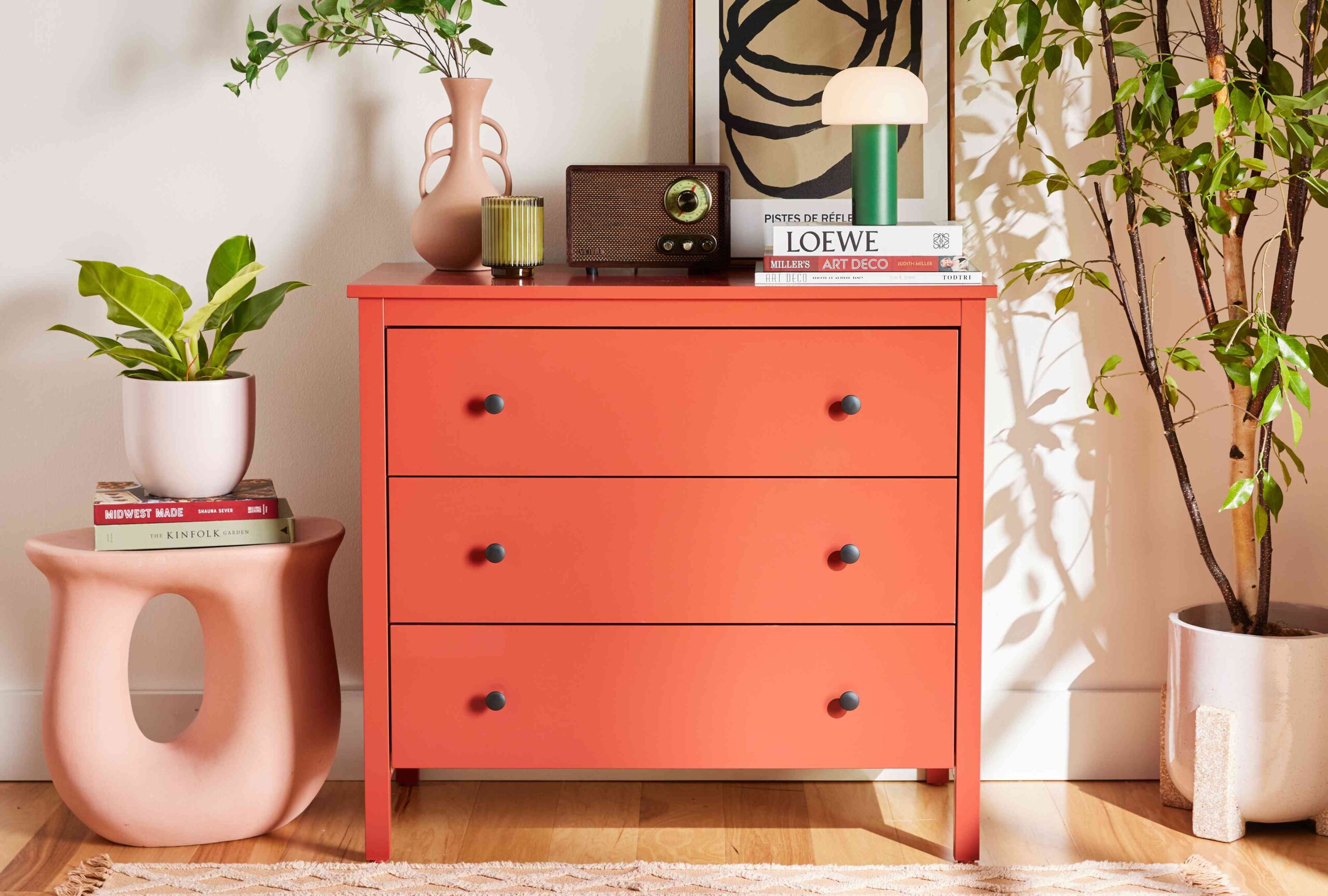 How one can Paint IKEA Furnishings So Your Hacks Really Last