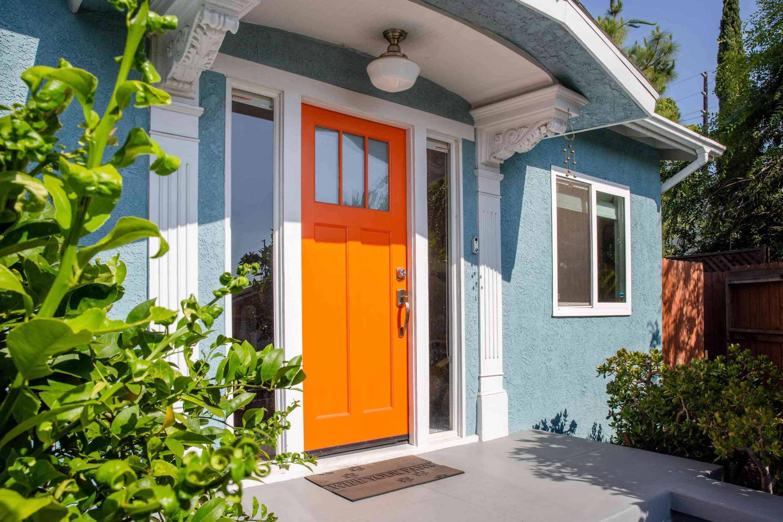 Feng Shui Recommendations for a Sturdy Entrance Door